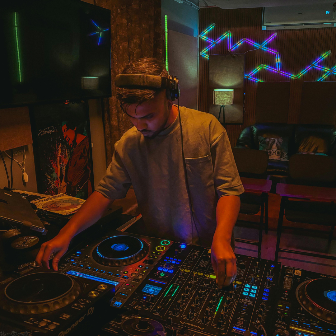 The Ultimate Guide to DJ Services for Events Making Your Celebration Unforgettable