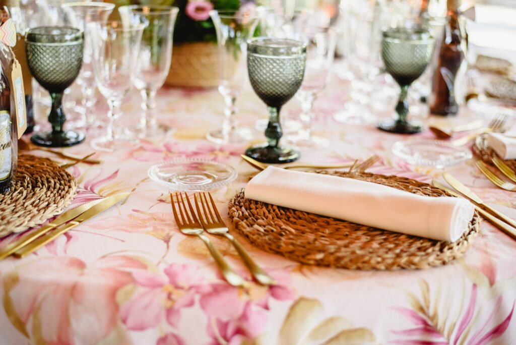 VNV EVENTS: wedding catering planning-COVER 1
