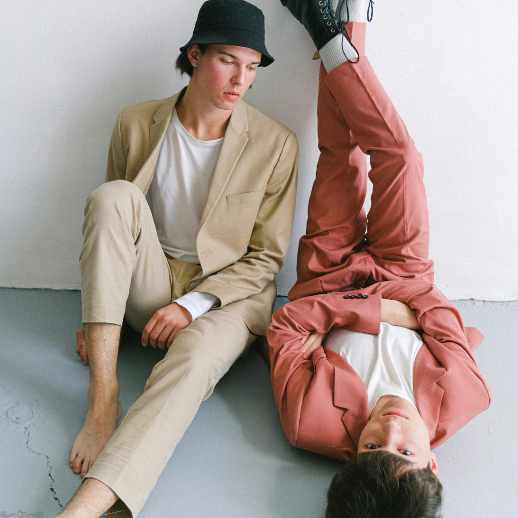 The Groom’s Suit Revolution Bold Colors and Modern Style for Today’s Weddings 4