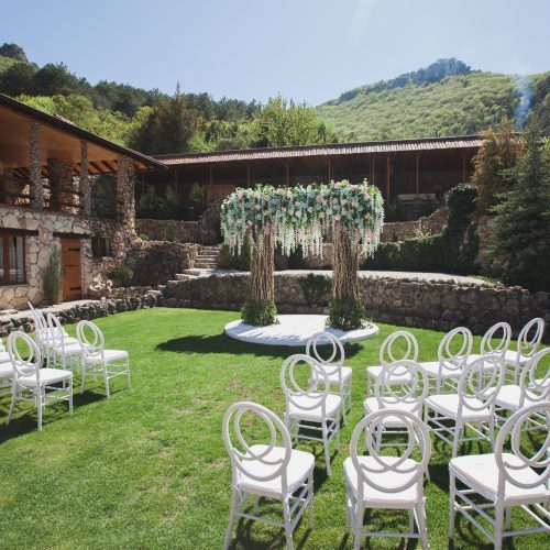 vnv events:Wedding decor-What If It Rains on My Wedding Day?-1